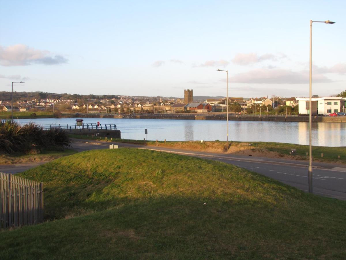 Bay View Apartment Llanelli Exterior photo